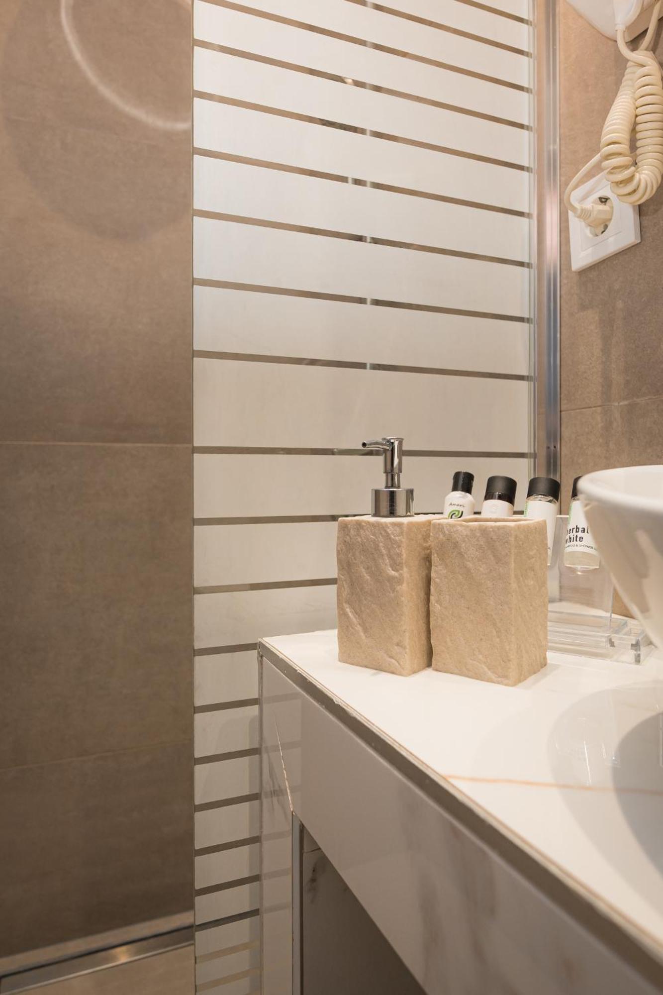 Centralviewsuites ネア・ムダニア エクステリア 写真
